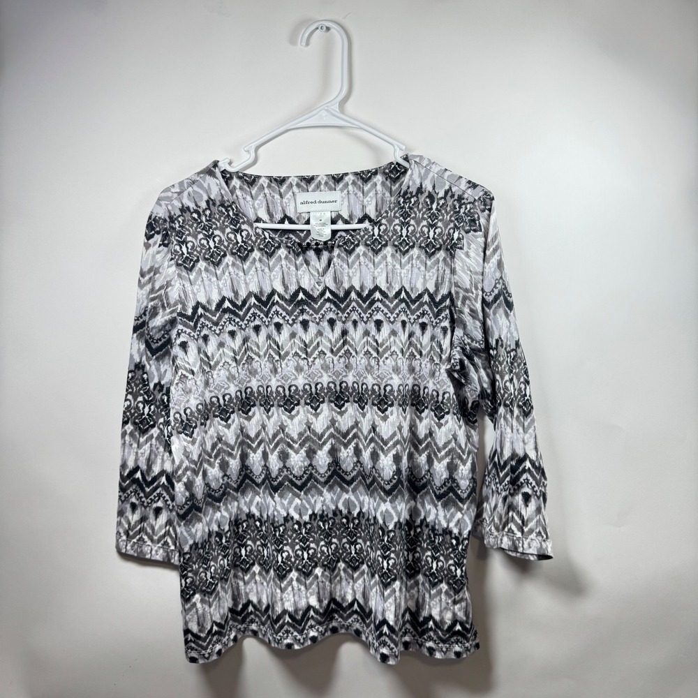 Alfred Dunner Womens Medium Black White Geometric Beaded Neck 3/4 Sleeve Top